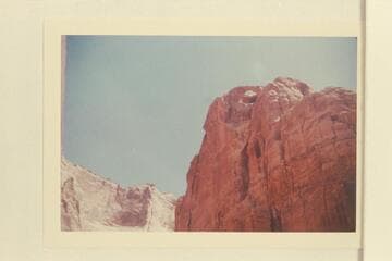 Arch north of Cliff Canyon
